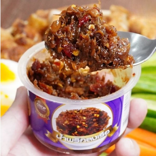 Chili paste with shrimp paste and pork 80g