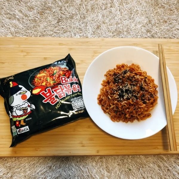Dry instant noodles, spicy chicken flavor, 140g (5-pack)