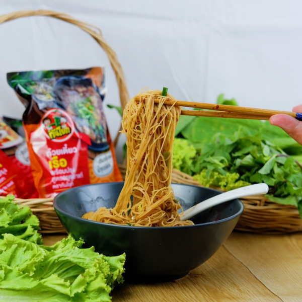 Boat noodles with white rice vermicelli
