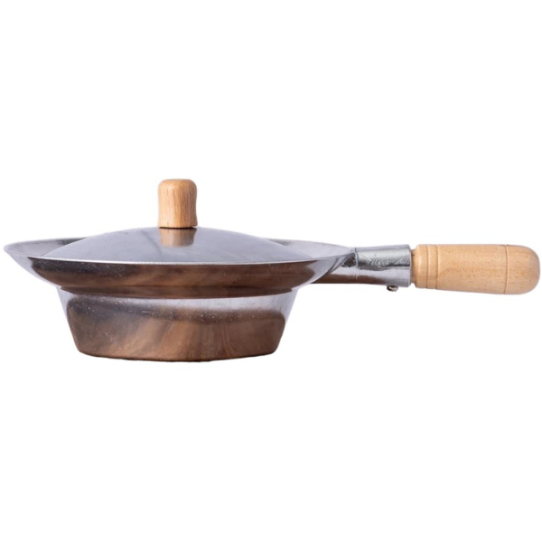 Large aluminum pot with wooden handle 24cm